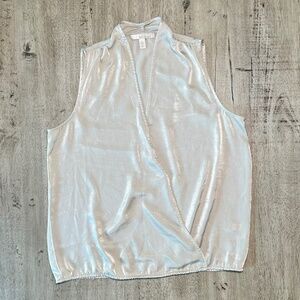 Banana Republic V-Neck Bubble Top Sleeveless Top